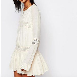 Tularosa Berkley Peasant Dress with Crochet Fluted Sleeves Cream Color Size Med